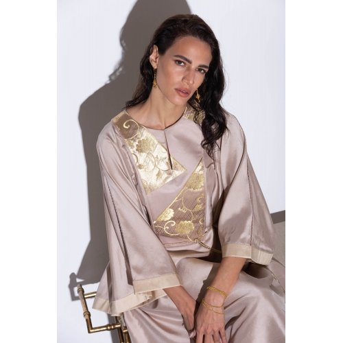 Luxury Silk Kaftan in Gold 02